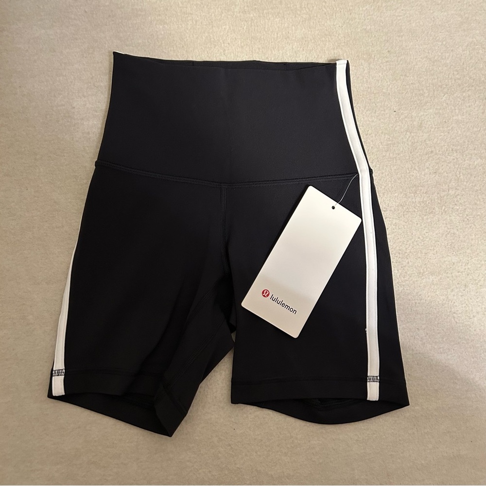 NWT 0 Lululemon Align Hi-Rise Stripe Short 6” inseam Black Activewear Workout - Picture 3 of 10